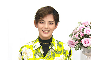 朝美絢