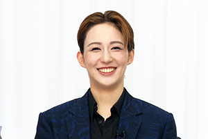 聖乃あすか