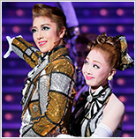 wTHE ENTERTAINER!x